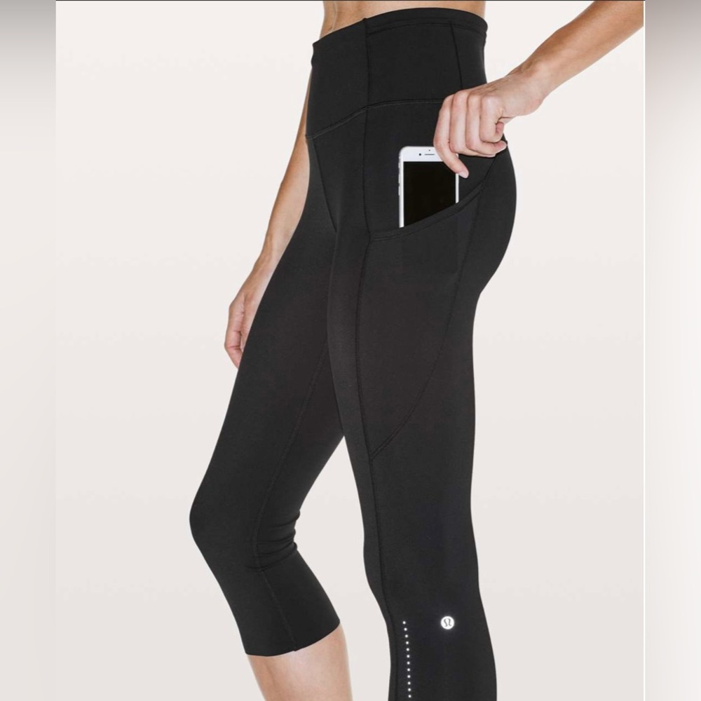 Lululemon Size 2 Fast & Free Crops Black Reflective Leggings